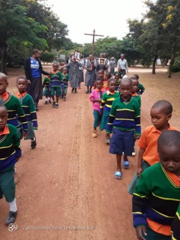 Tanzania - Pielgrzymka relikwii św. Urszuli w Tanzanii